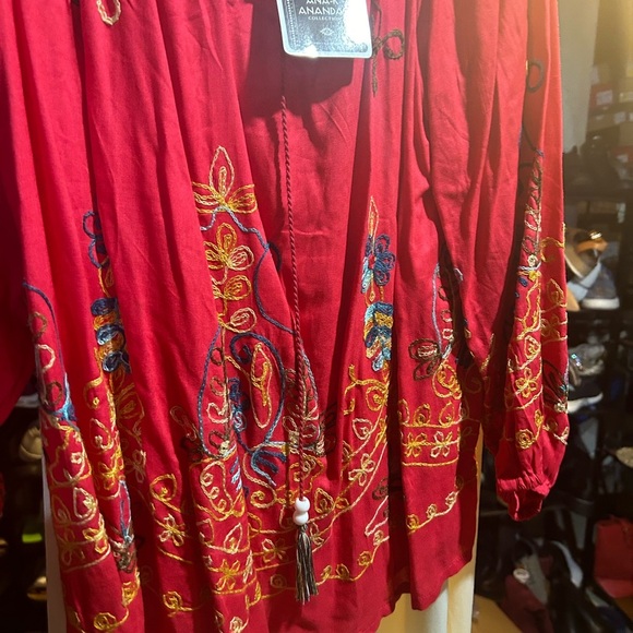 Ananda's Collection Size XXL red boho styled top with gorgeous embroidery - Picture 1 of 6
